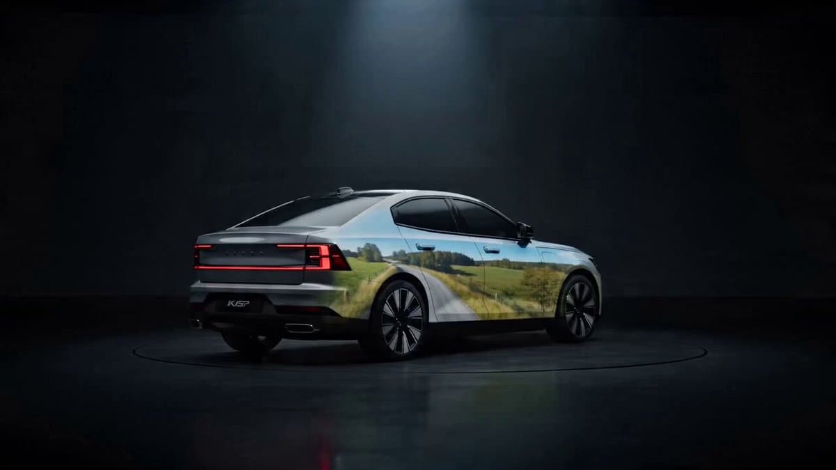 SUV Studio Projection Prompt preview